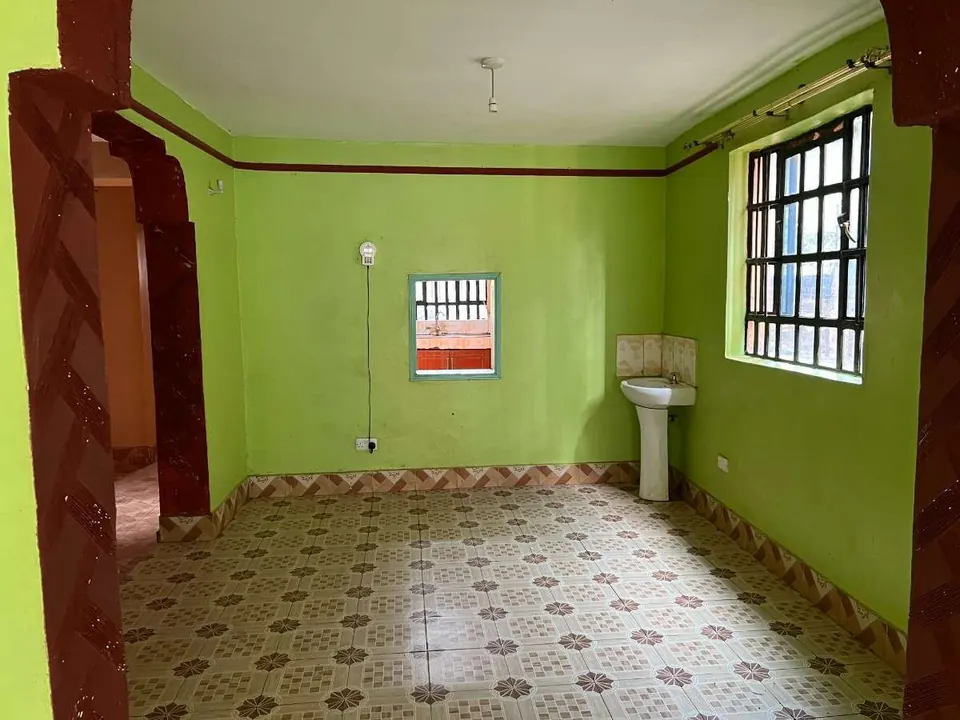 Clay City Mwirigo: Ideal 3-Bedroom Home for Families Master Ensuite House with Ample Parking