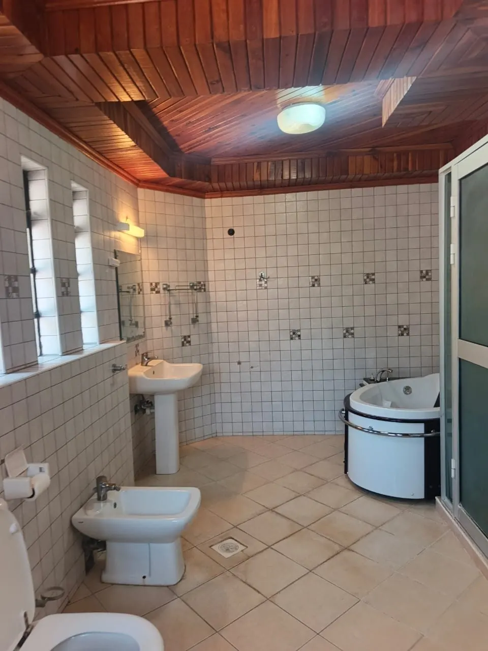 5 BEDROOMS HOUSE KAREN