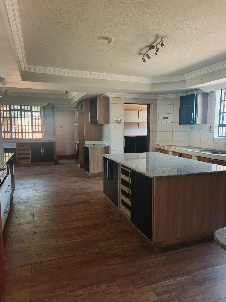 5 BEDROOMS HOUSE KAREN