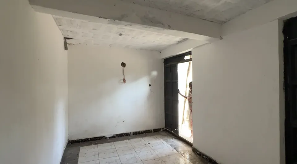 Prime Shop to Let in Kahawa West's Maziwa Area, High Visibility