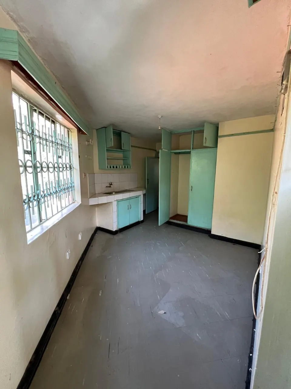 Bedsitter in Kasarani Seasons near PCEA Church – Secure & Spacious