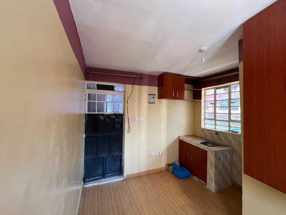Kasarani Seasons Bedsitter to Let – Close to PCEA Church & Transport