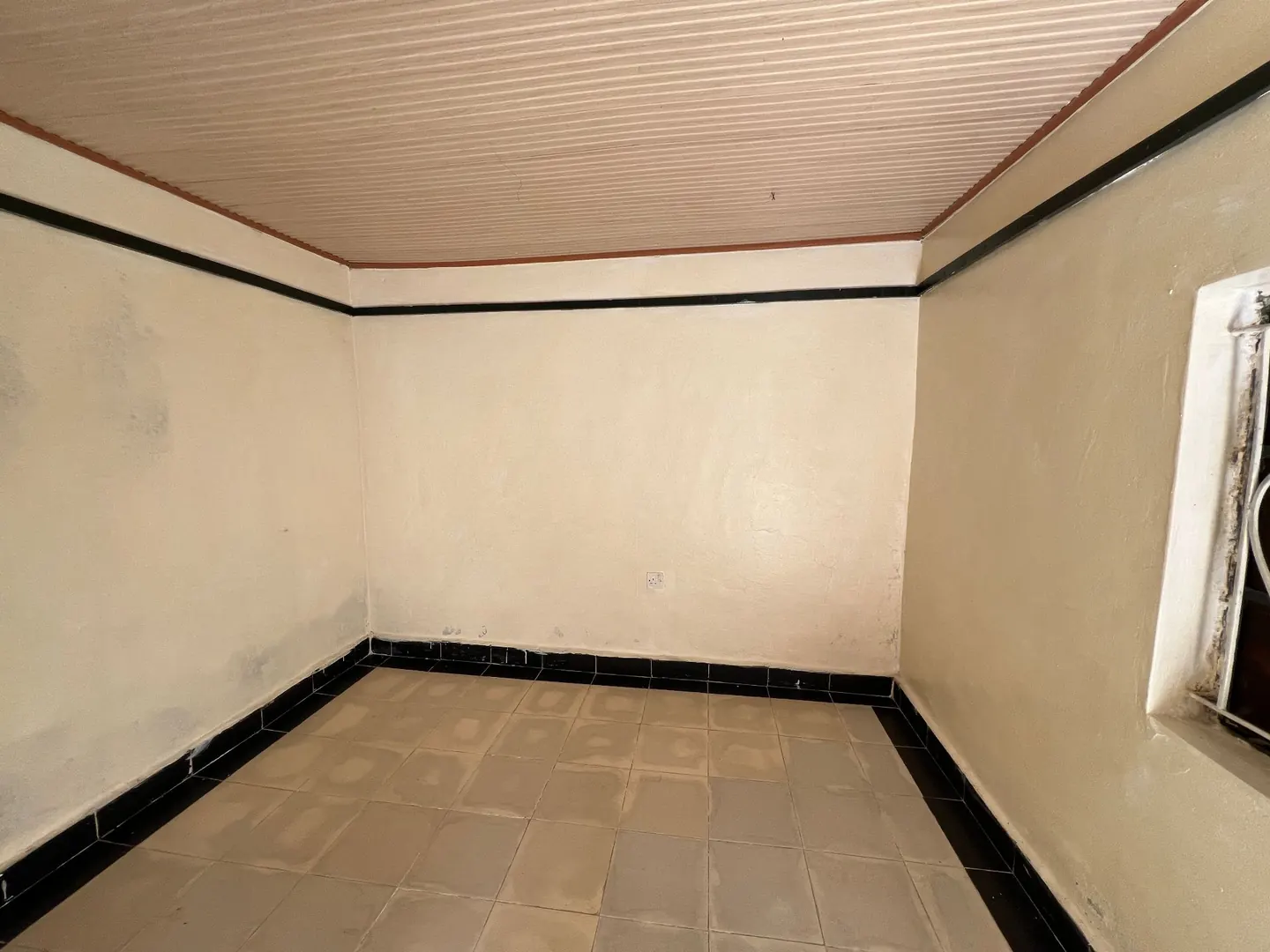 Bedsitter to Let in Kasarani – Secure Community Living