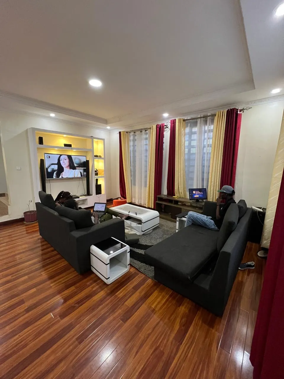 Prime 8-Bedroom Property for Sale on Eastern Bypass Kamakis