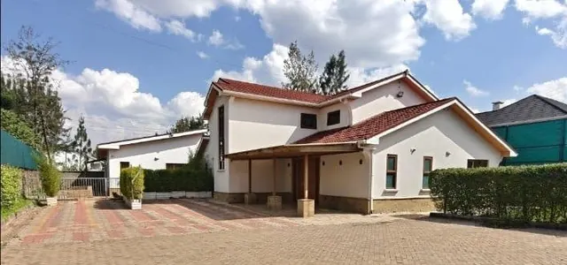 5 BEDROOM VILLA KAREN